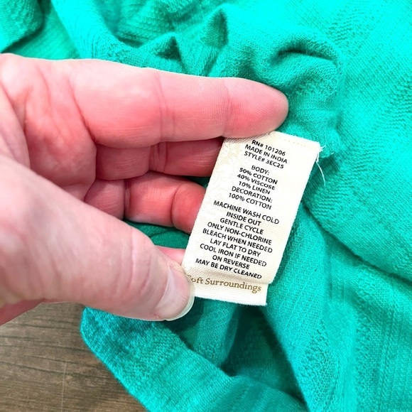 SOFT SURROUNDINGS Blouse Womens Petite Small Top Short Sleeve Green Floral - Picture 7 of 7